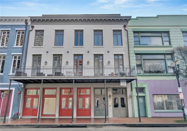 628-baronne-st-402-new-orleans-la-70113/hzid_49bfe271