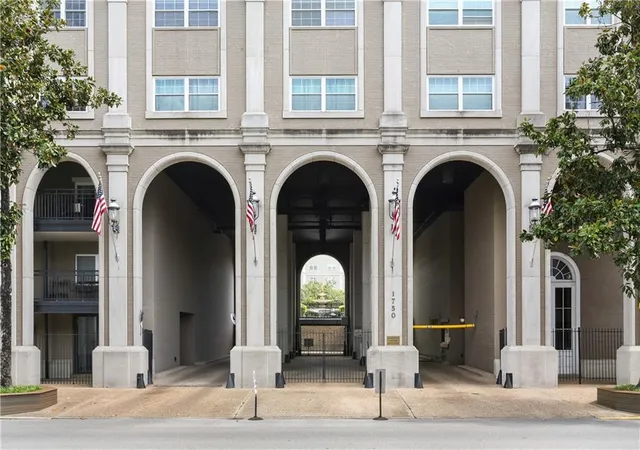 1750-st-charles-ave-615-new-orleans-la-70130/hzid_f290cd8f