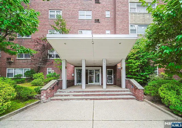 1575-center-ave-3f-fort-lee-nj-07024/hzid_4f87e7eb