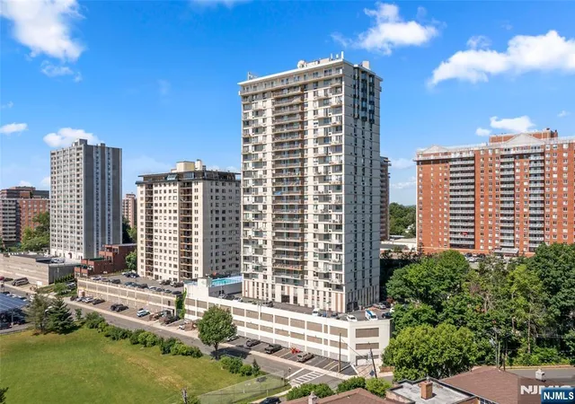160-overlook-ave-2c-hackensack-nj-07601/hzid_8daf35bf