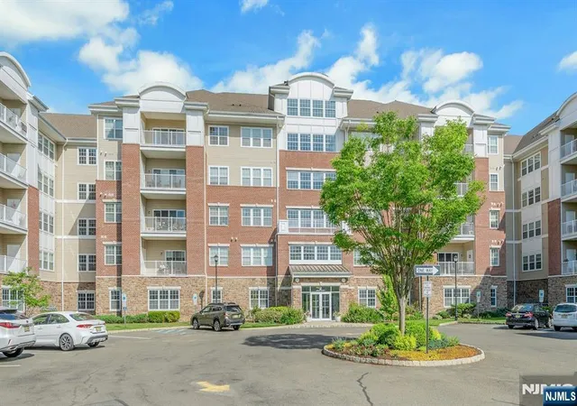 2202-warrens-wy-wanaque-nj-07465/hzid_8b3e9482