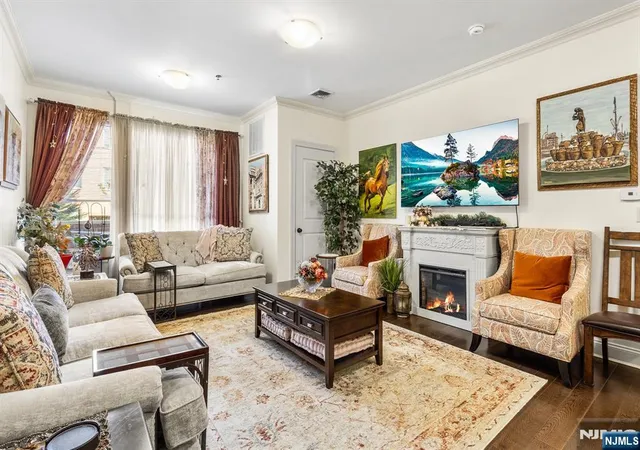255-laird-ave-c0002-cliffside-park-nj-07010/hzid_605b58d9