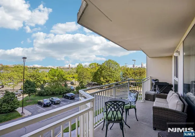 1077-river-rd-303-edgewater-nj-07020/hzid_3a8bd665