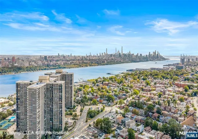200-winston-dr-2002-cliffside-park-nj-07010/hzid_c3bb8553