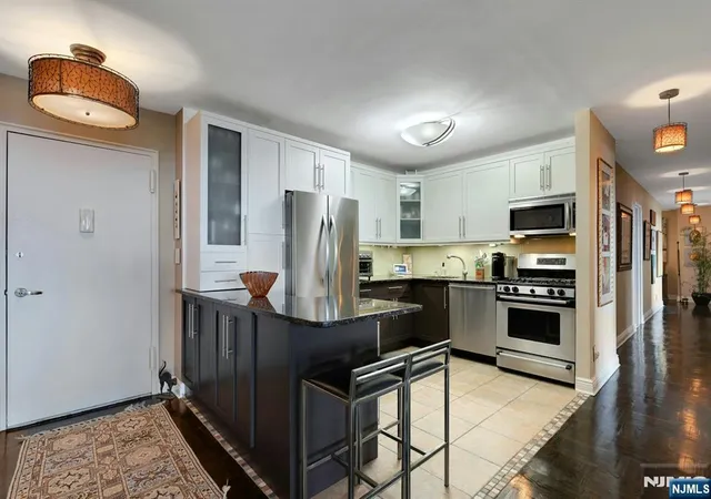 2000-linwood-ave-22c-d-fort-lee-nj-07024/hzid_3304215e