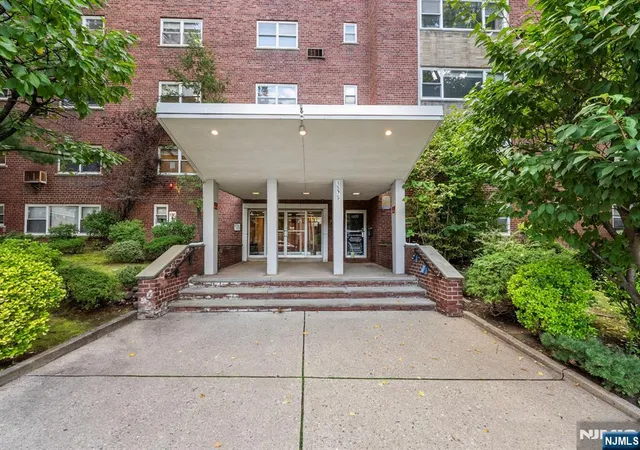1575-center-ave-1f-fort-lee-nj-07024/hzid_0c4c66a3