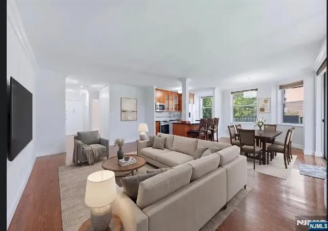 200-grand-cove-wy-4j-edgewater-nj-07020/hzid_5d524ed8