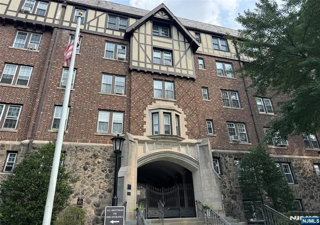 275-engle-st-g5-englewood-nj-07631/hzid_8496c41a