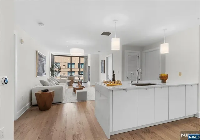9-ave-at-port-imperial-1119-west-new-york-nj-07093/hzid_c570586e