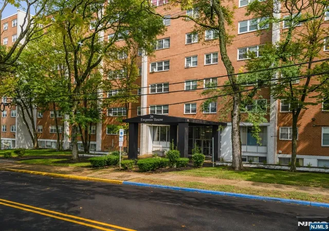 39-e-39th-street-2j-paterson-nj-07514/hzid_5627dcaf
