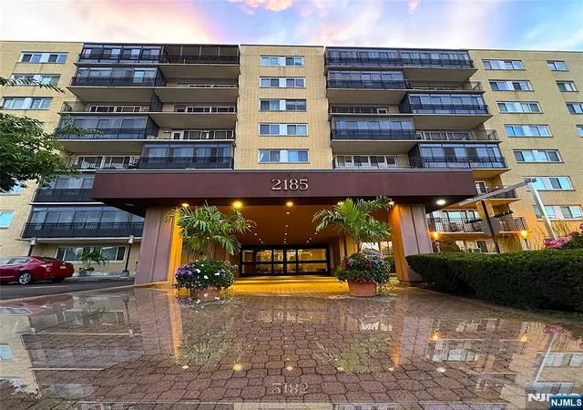 2185-lemoine-8m-fort-lee-nj-07024/hzid_88ad8c84