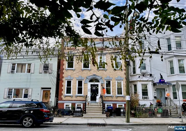 21-hancock-ave-3-jersey-city-nj-07307/hzid_5722b3d6
