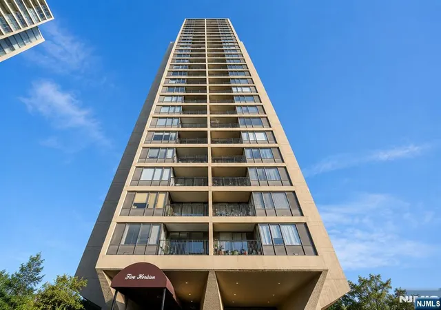 5-horizon-rd-2909-fort-lee-nj-07024/hzid_8832c7d8