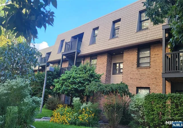 560-north-ave-k-fort-lee-nj-07024/hzid_676ab8d0