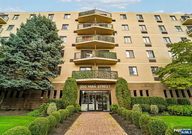 300-park-st-1f-hackensack-nj-07601/hzid_e7f61922
