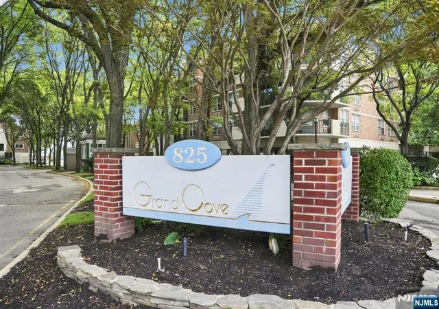200-grand-cvs-way-2c-edgewater-nj-07020/hzid_832d0831