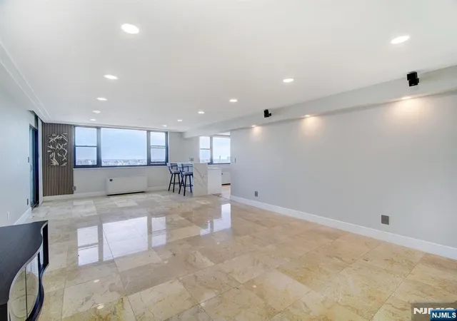 250-gorge-rd-29l-cliffside-park-nj-07010/hzid_03a8b8b4