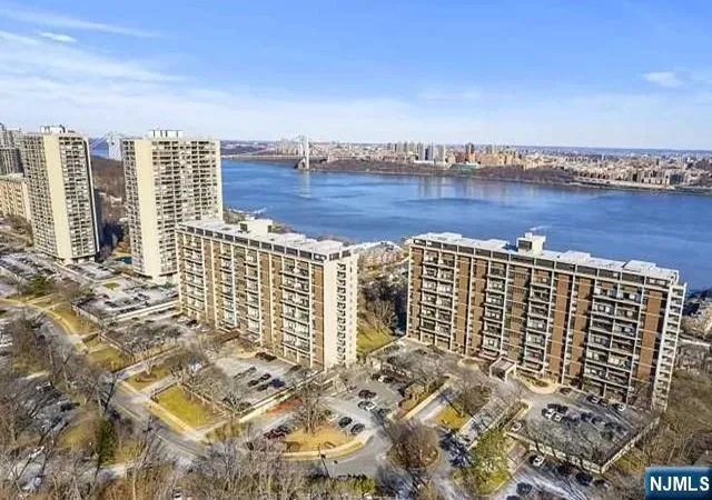2-horizon-rd-1211-fort-lee-nj-07024/hzid_7ea736df