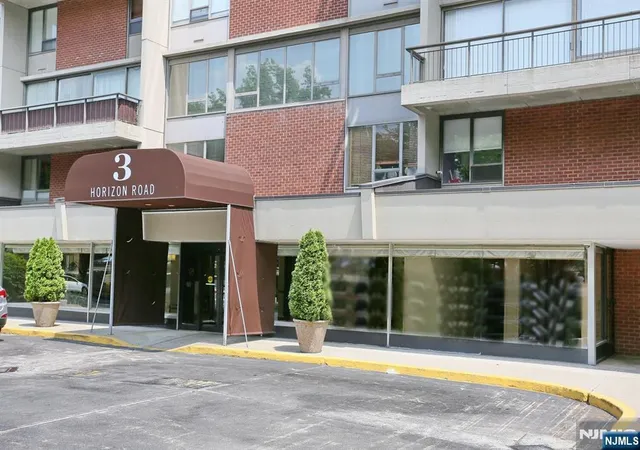 3-horizon-rd-1432-fort-lee-nj-07024/hzid_c8a6d6b0