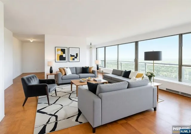 2077-center-ave-22h-fort-lee-nj-07024/hzid_d6ef99fb