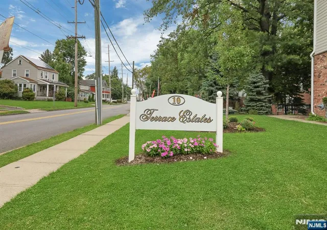 10-terrace-ave-11-hasbrouck-heights-nj-07604/hzid_59d2f18d