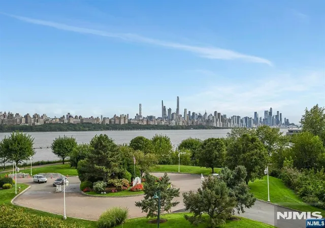 333-the-promenade-edgewater-nj-07020/hzid_7b682709
