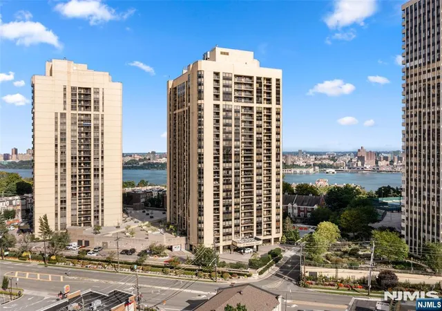 800-palisade-ave-24e-fort-lee-nj-07024/hzid_6dea76c2