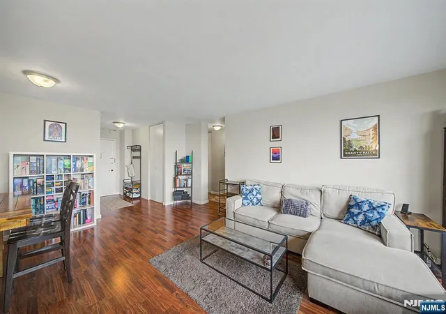 2000-linwood-ave-12n-fort-lee-nj-07024/hzid_266d1623
