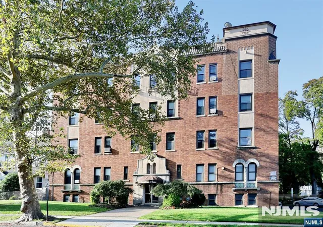 303-hamilton-pl-a4-hackensack-nj-07601/hzid_2bcab54f