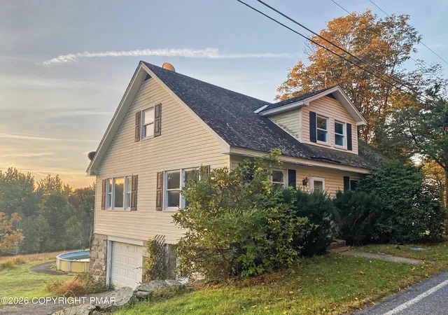 1424-twin-pine-rd-stroudsburg-pa-18360/hzid_35706b4d