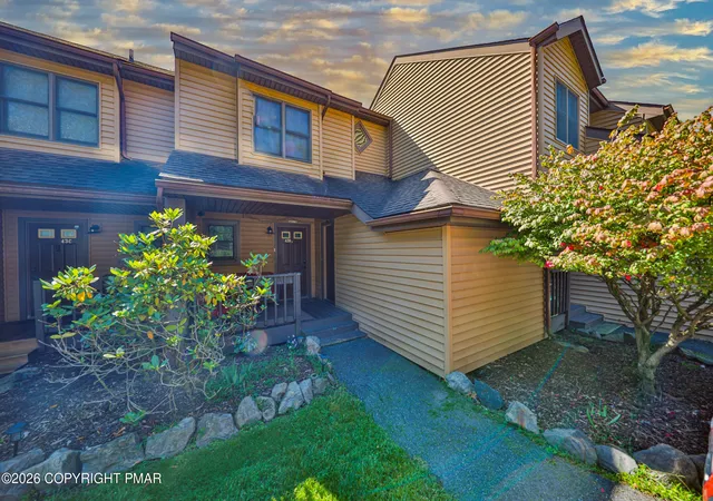 43-sky-view-cir-d-east-stroudsburg-pa-18302/hzid_6a5cfc3b