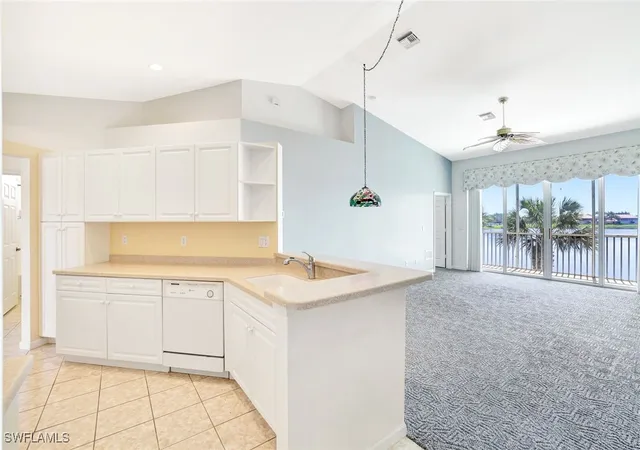 25061-peacock-ln-201-naples-fl-34114/hzid_5c37323d