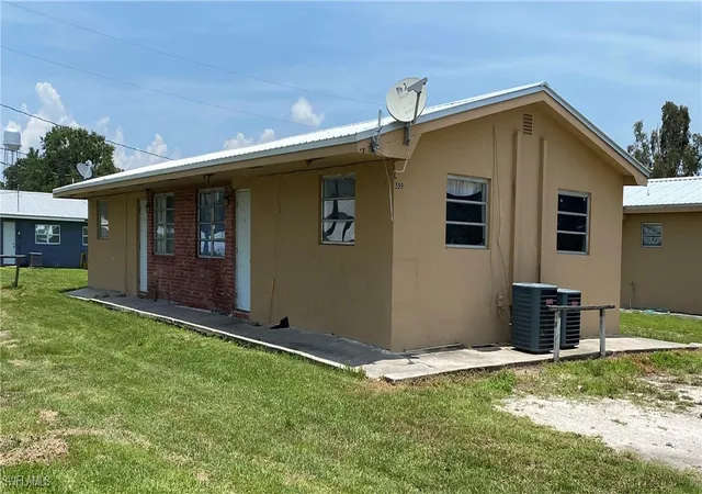 599-ave-r-sw-moore-haven-fl-33471/hzid_baffff00