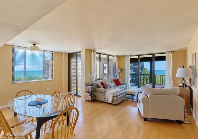 17-bluebill-ave-901-naples-fl-34108/hzid_76062b83