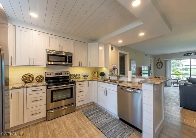 900-misty-pines-cir-2c-naples-fl-34105/hzid_e01fe13d