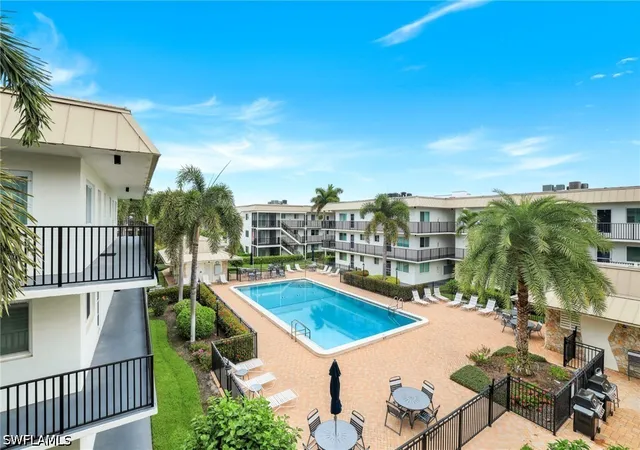 766-central-ave-313-naples-fl-34102/hzid_bcf4b204