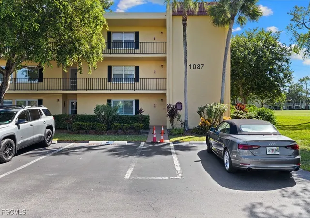 1087-forest-lakes-dr-1-309-naples-fl-34105/hzid_9ff5f906