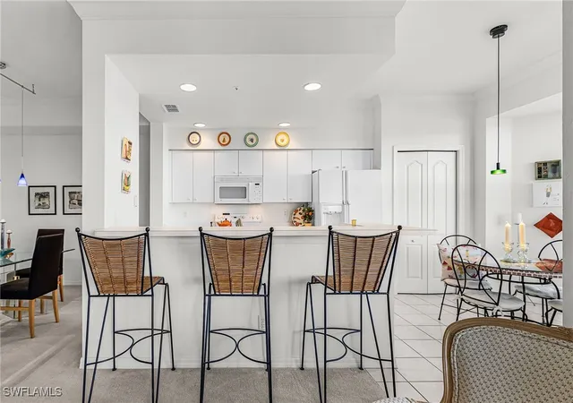 8505-naples-heritage-dr-146-naples-fl-34112/hzid_cafbbe98