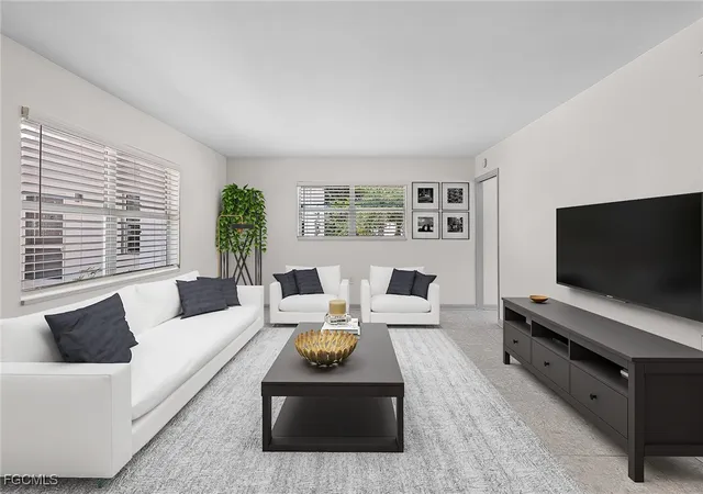 780-10th-avenue-s-4-naples-fl-34102/hzid_44b4d69d