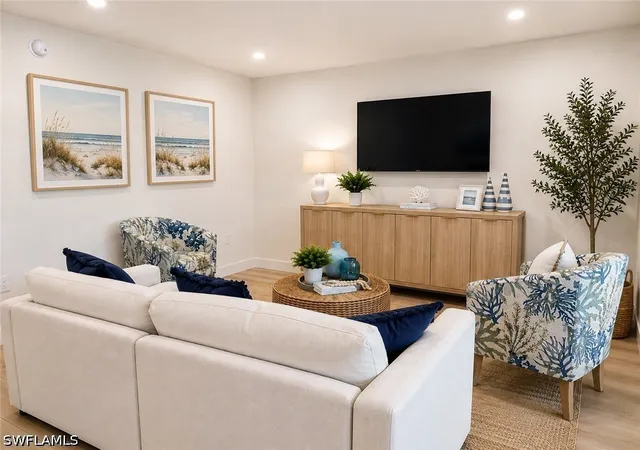 333-harbour-dr-109-naples-fl-34103/hzid_63566c60