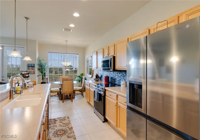 11751-pasetto-ln-303-fort-myers-fl-33908/hzid_729af576