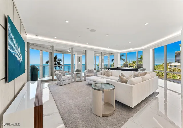 4951-gulf-shore-blvd-n-103-naples-fl-34103/hzid_e5d09e0b