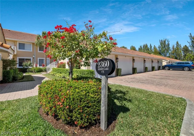 2360-hidden-lake-ct-8410-naples-fl-34112/hzid_d7803c69