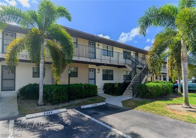 5245-treetops-dr-naples-fl-34113/hzid_64b4626f