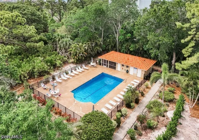 15171-cedarwood-ln-3105-naples-fl-34110/hzid_7ec8a171