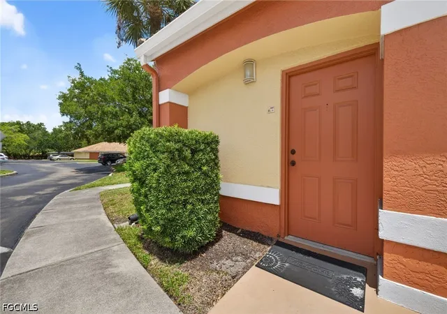 6361-aragon-way-202-fort-myers-fl-33966/hzid_44350e86