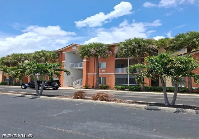 6361-aragon-way-101-fort-myers-fl-33966/hzid_d20b26bd