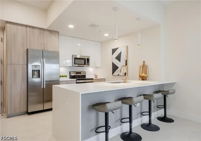 26589-rosewood-pointe-dr-b-308-bonita-springs-fl-34135/hzid_5a4ca4ca
