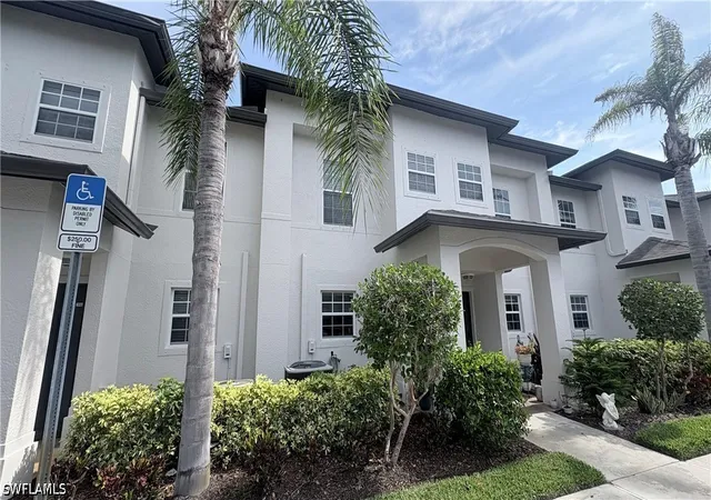 9064-gervais-cir-105-naples-fl-34120/hzid_d16eff09
