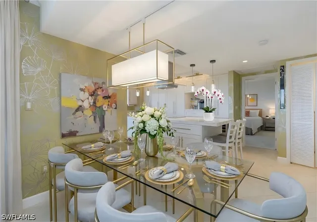 6001-pelican-bay-blvd-204-naples-fl-34108/hzid_0e12f3a9